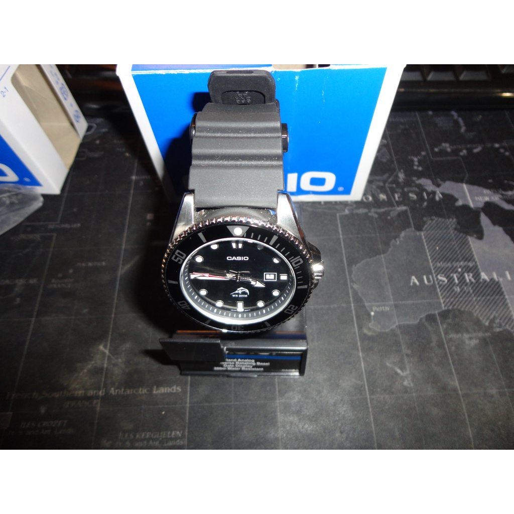 卡西歐 (二手) 黑水鬼 槍魚手錶 塑膠錶帶 casio mdv-106-1A 九成九新