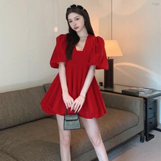 【臺灣 現貨】2025年 春節 洋裝 晚禮服 氣質 蓬蓬裙 紅色燈籠裙 禮服 方領 宮廷風 泡泡袖 絲絨連衣裙 連衣裙