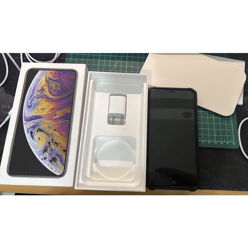 iPhone XS Max 256G 銀白 功能正常 代友出售 更換過副廠螢幕 送 uag 手機殼 蘋果 Apple