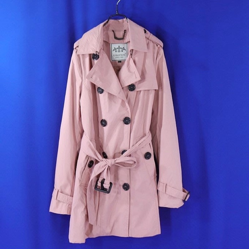 專櫃品牌【ST.MALO WANG】粉色雙排釦長版風衣外套