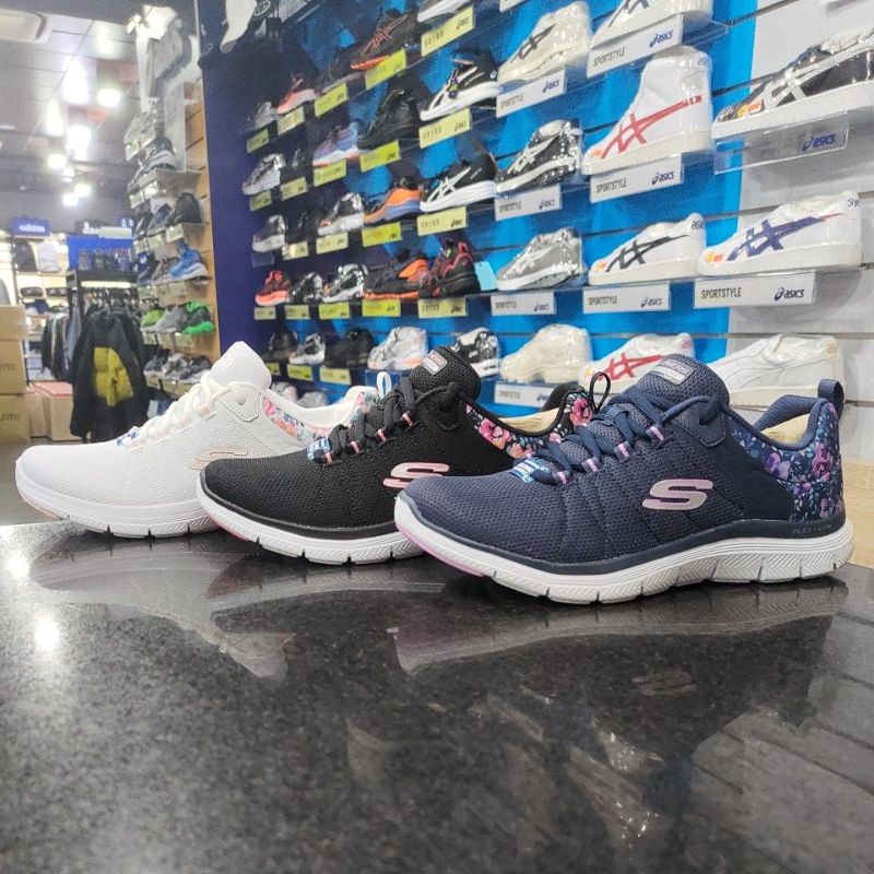 SKECHERS 女款 慢跑鞋 149586WBKMT 黑色 149586WNVMT 藍色 149586WWMLT 白色