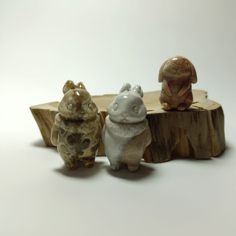 （萌寵）珊瑚玉珊瑚石：已打吊墜孔（皆可獨自站立）伯爵彼得兔、垂耳兔