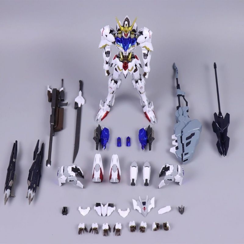 現貨新優化版 8818 HIRM樣式 1/100 魔改巴巴托斯 多組型態 雙外甲 六武器 預塗板件 水貼 地台 獵魔剛彈