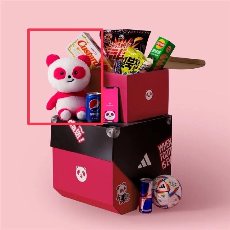 Adidas X Foodpanda 世足FIFA2022聯名派對箱 熊貓娃娃