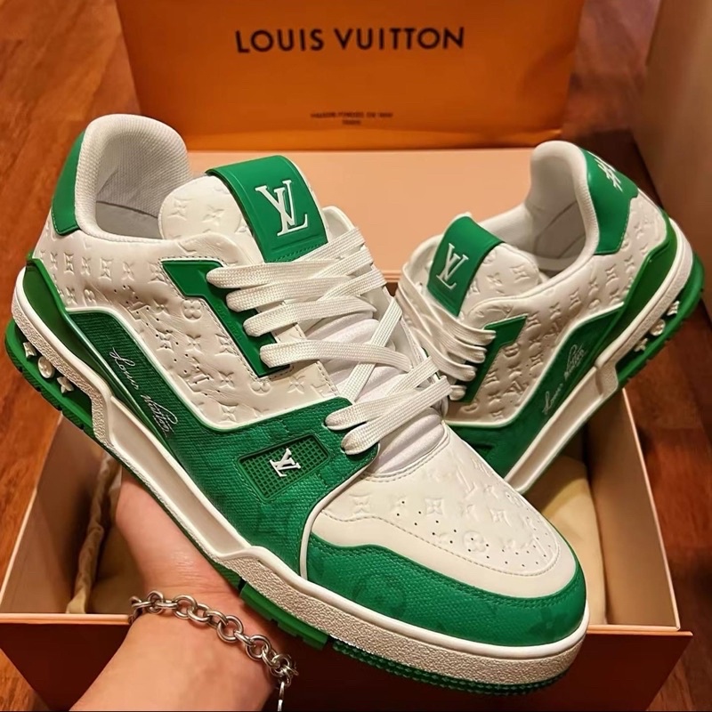 【TONES.】LV TRAINER✨綠浮雕Logo設計鞋