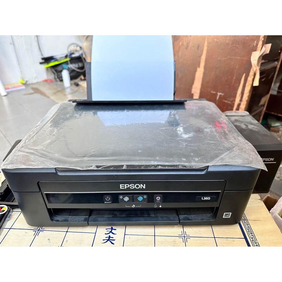 Epson L360 噴墨彩色印表機+沒用完的墨水（連續供墨）  因為沒電腦可以試，所以不確定是否為待修狀態，購買前請考