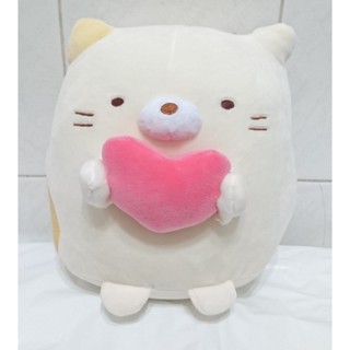 【全新現貨】San-x 正版授權 角落生物 角落小夥伴 絨毛坐姿 愛心款 9英吋 娃娃 玩偶 - 貓咪