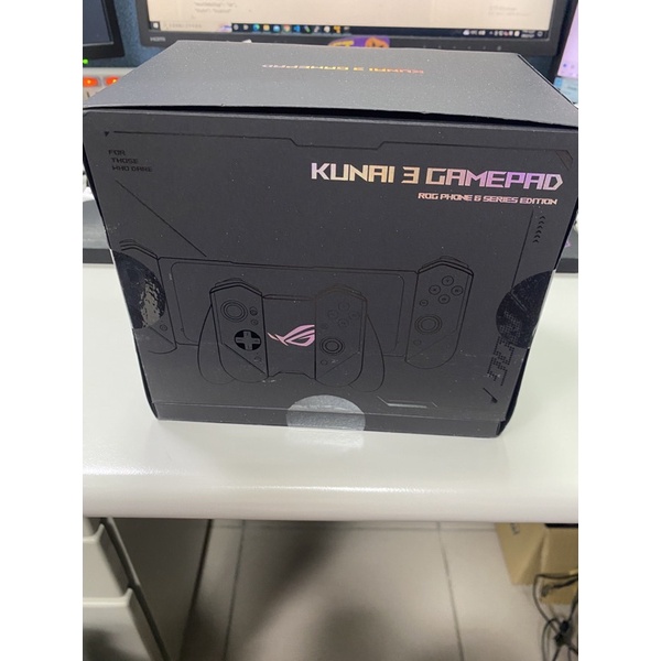 全新(面交-100 華碩 ASUS ROG PHONE 3 Kunai Gamepad 遊戲控制器