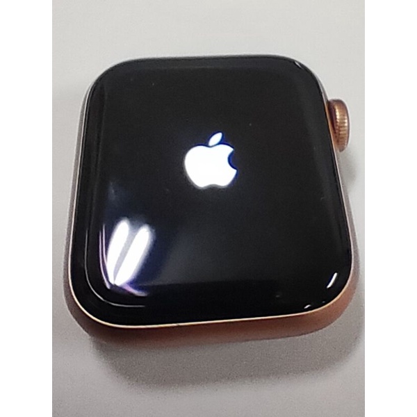 apple watch se 40mm,gps,保固內，盒裝，電池99%，外觀99新，幾乎沒帶。