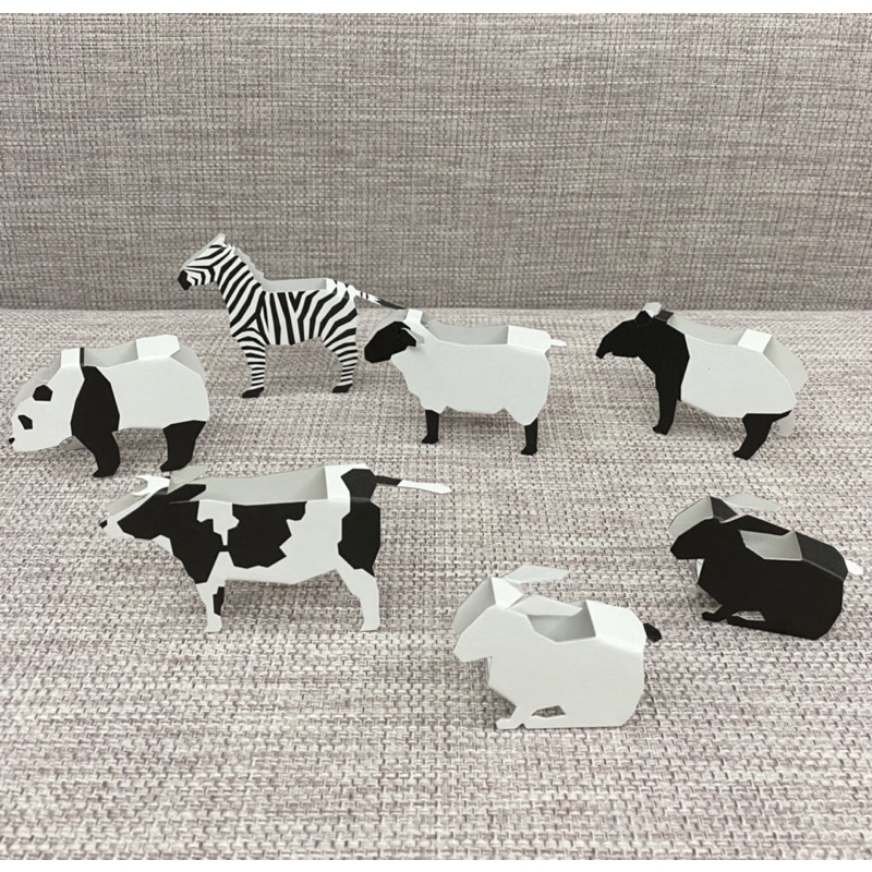 日本買回。全新立體摺紙黑白動物系列。乳牛。熊貓。羊。兔子。斑馬。馬來貘