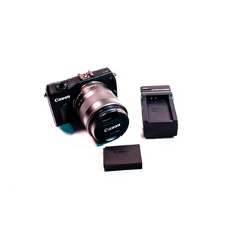 Canon EOS M  + EOS-M18-55 快門數1,410張 佳能