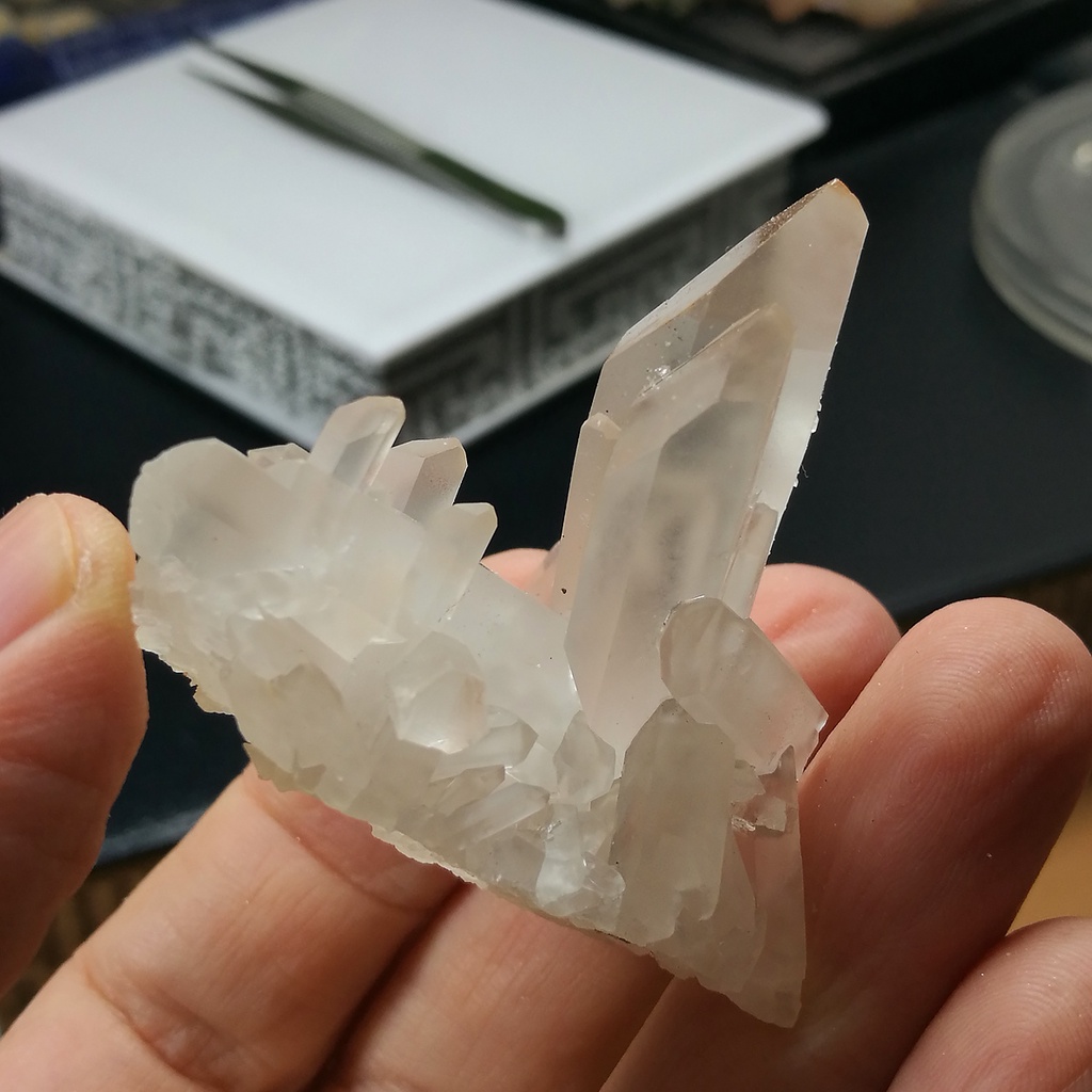 [友克鑫礦業]ac839約34g-通靈水晶 窗子水晶 白水晶簇 水晶簇 淨化消磁 天然水晶 水晶柱 原礦 原石