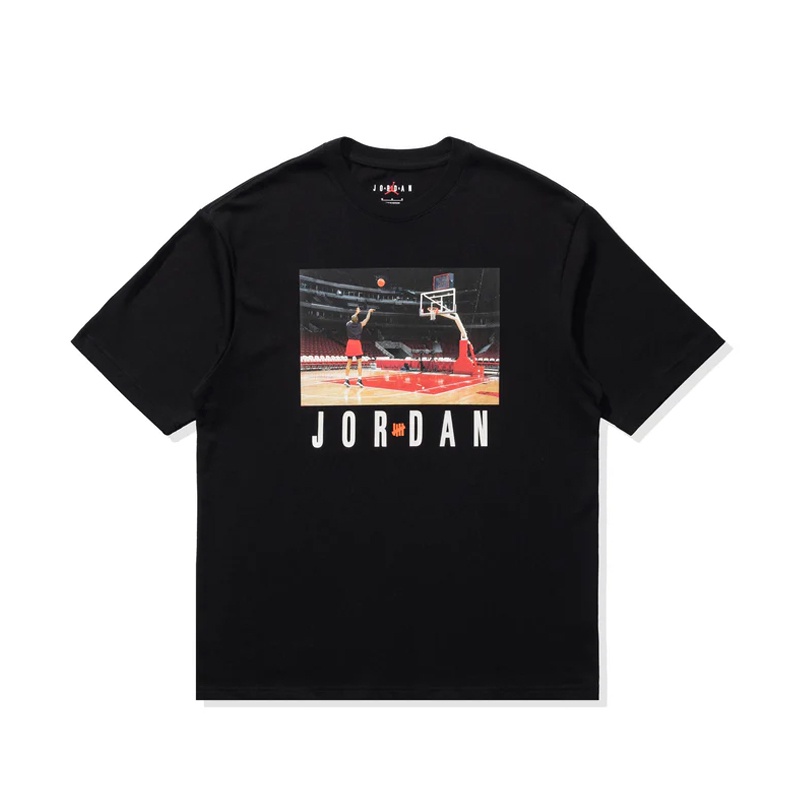 [現貨]沃皮斯 Jordan x UNDEFEATED 聯名款 男款 T 恤 照片T 短T 黑色 DX6030-010