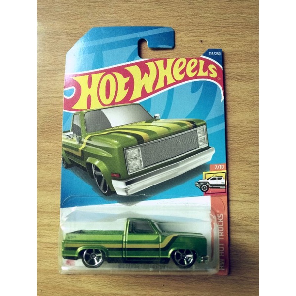 Hijau Hot Wheels 83 Chevy Silverado 綠色皮卡車