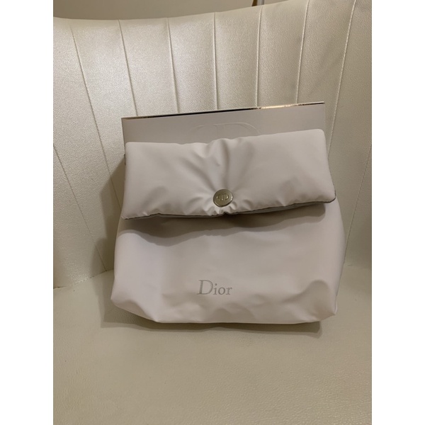 《交換禮物》Dior白色空氣感化妝包 化妝包 空氣包 軟質化妝包 大容量化妝包（全新台北現貨）附盒+Dior紙袋（見圖）