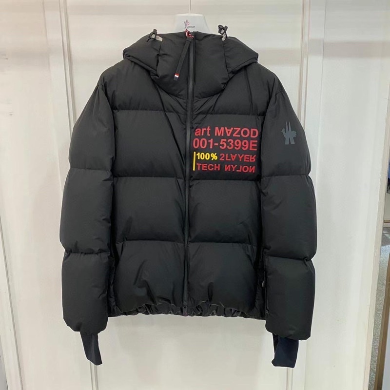 MONCLER 黑標 立體矽膠字母羽絨外套 男款羽絨外套 歐美精品品牌代購