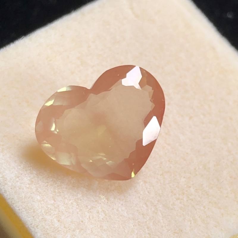 【艾爾莎寶石】6.16ct 天然無燒中性長石 剛果安德森石 綠影仙蹤高淨度！Congo Andesine