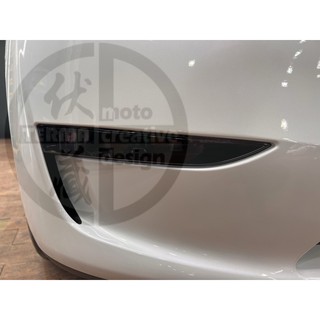 Tesla model Y 霧燈 透明保護貼 淺燻黑保護貼