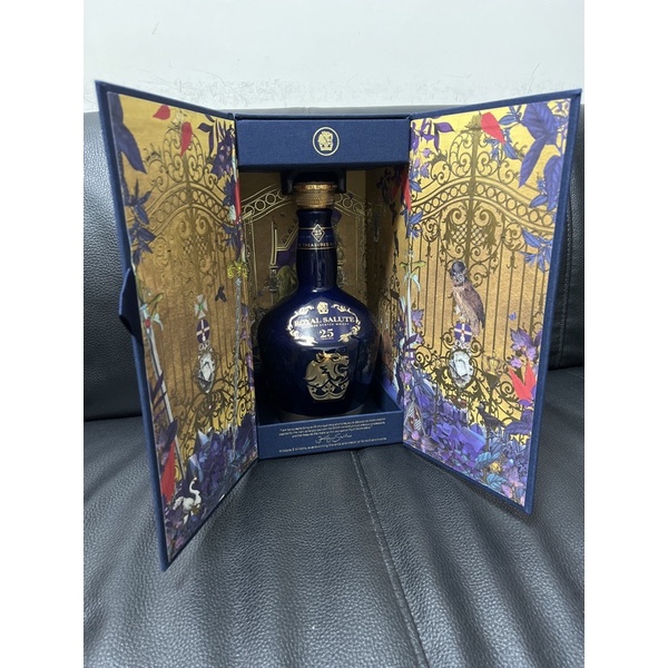 😊皇家禮炮25年調和威士忌空酒瓶（含軟木塞和盒）700ml