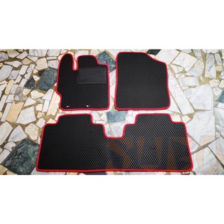 SUGO汽車精品 豐田 TOYOTA YARIS (15~20年) 專用蜂巢式腳踏墊