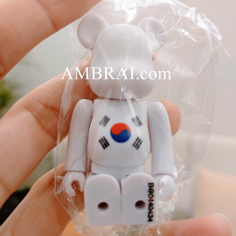 【AMBRAI.con】Be@rbrick 44代 100% 庫柏力克熊 韓國 國旗 旗幟 盲盒 單抽 隱藏 公仔 白色