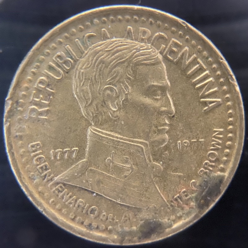 美洲郵票、阿根廷🇦🇷紀念幣一枚（舊）、（F0275）、10披索（25.3mm)、鋁青銅（6.5g)、1977年。
