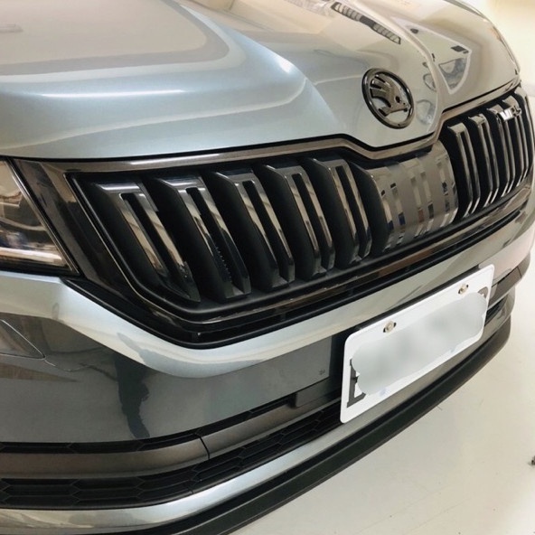 ☆反骨汽車☆ Skoda Kodiaq 原廠亮黑色水箱框,黑框,黑水箱罩外框