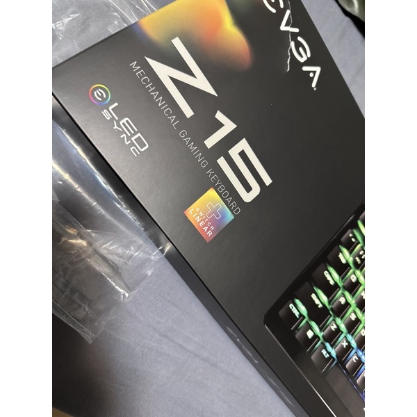 EVGA Z15 電競鍵盤 機械鍵盤 銀軸 RGB