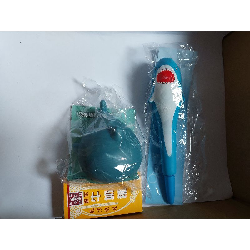 全新ikea鯊魚造型舒壓球 ikea鯊鯊造型筆 限量商品 鯊魚筆 鯊魚球  可加購隔熱墊  手動脫水器瀝水籃 圖僅参考
