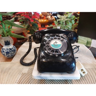 大瑞古玩~委託品~老日本製造東芝TOSHIBA日式古董轉盤式電話600-A2搭配白色大理石架/復古懷舊風古董電話機/值得