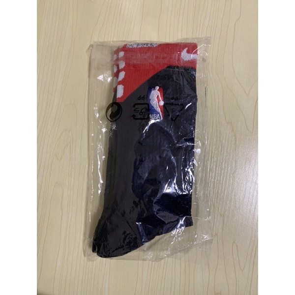Nike NBA Grip Quick 球員版 中筒籃球襪 黑紅