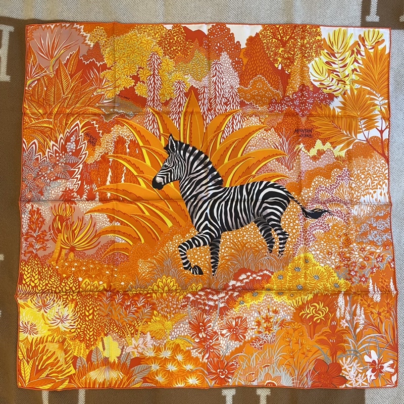 《全新正品》Hermes愛馬仕 叢林斑馬🐎絲巾~愛馬仕橘/黑白/黃 90*90cm