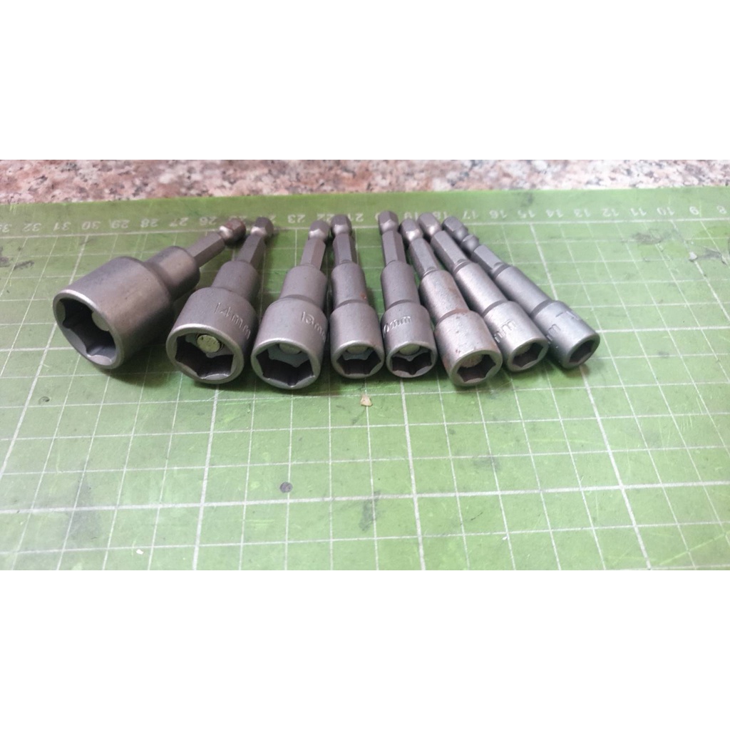 可單選小生鏽瑕疵品清倉價帶磁鐵六角套筒7.5mm-8mm-9mm-10mm-13mm-14mm-17mm總長度約65mm