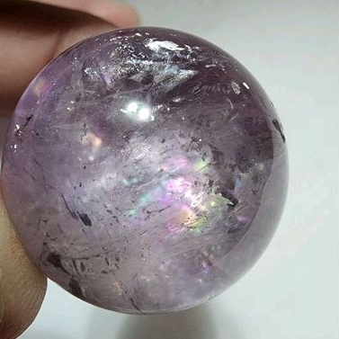 巴西 天然 紫水晶球 彩虹光《天然小礦缺，出清結緣》招財 28mm #88-4