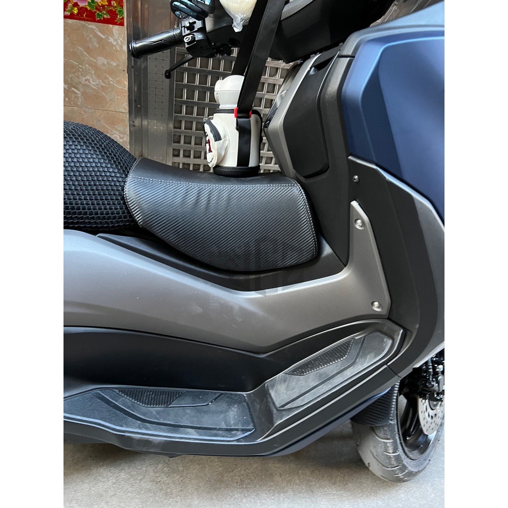 雅馬哈 NMAX155 改裝小坐墊 踏板機車油箱小坐墊 寶寶舒適軟座 前彎梁座墊