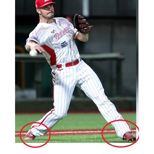 味全龍職棒選手使用款棒球釘鞋 NB New Balance 棒球片釘鞋 棒球鐵釘鞋