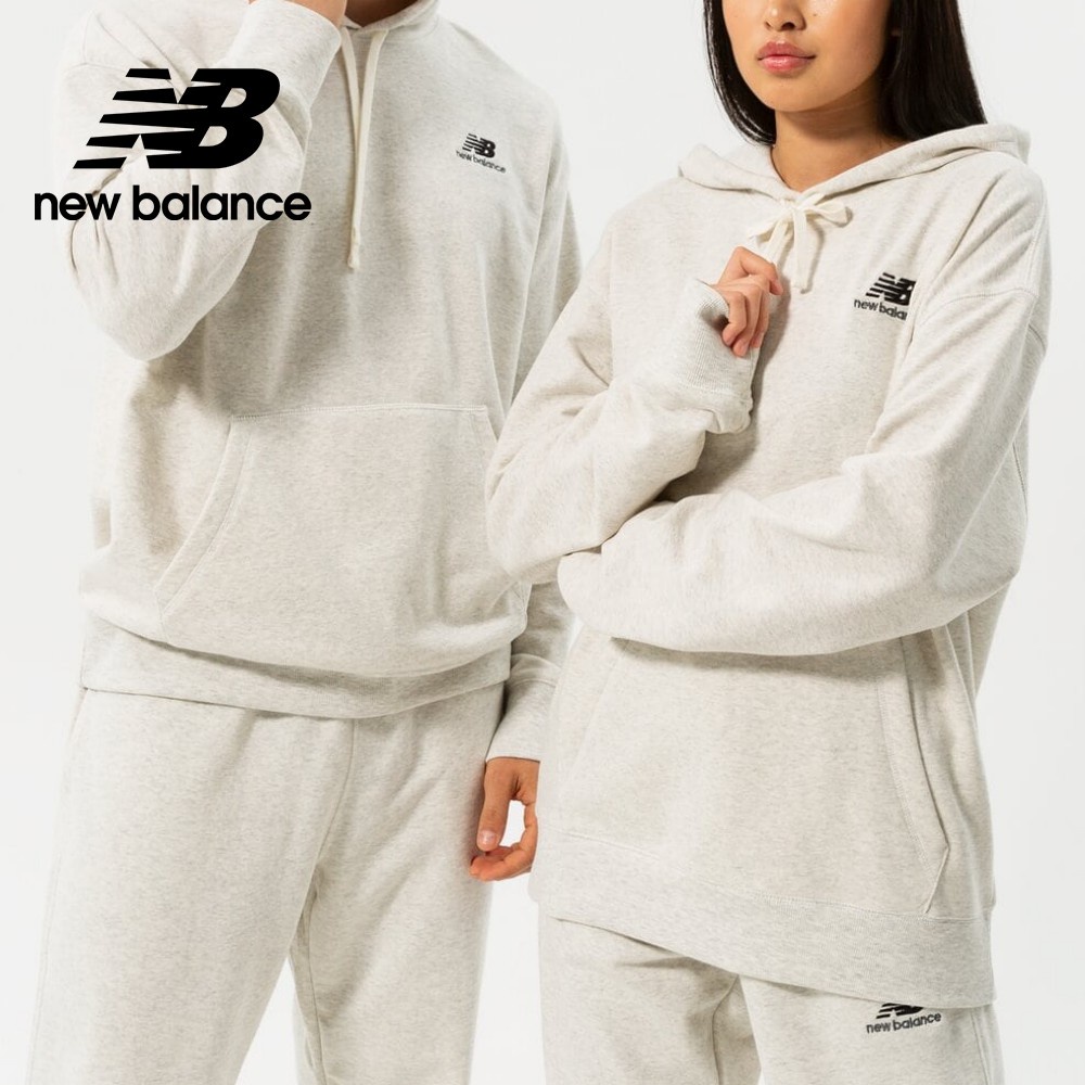 【New Balance】 NB 抽繩前口袋連帽長袖上衣_中性_米灰色_UT21500SAH