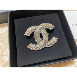 ［已售出］全新 Chanel 雕花 胸針