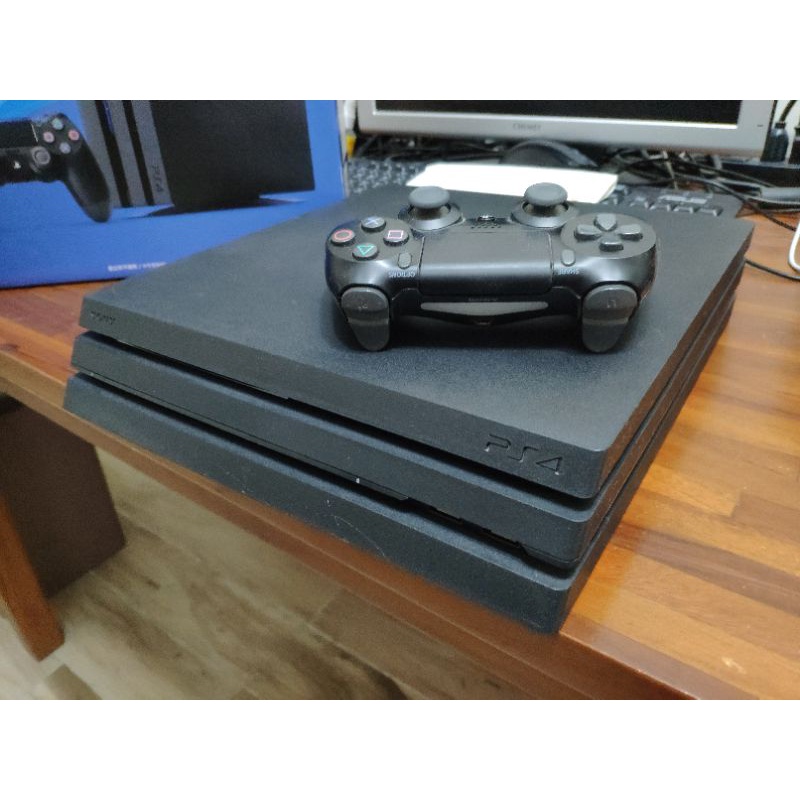 PS4 pro 1TB CUH-7017B 主機 含一隻手把 配件齊全