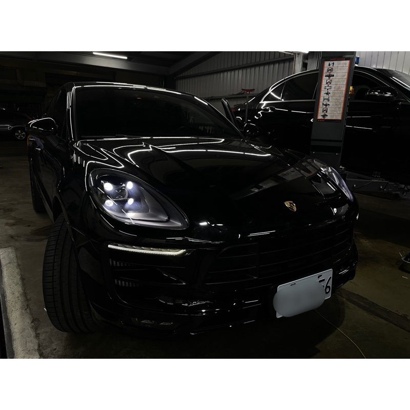 Porsche Macan 原廠後期四眼LED大燈