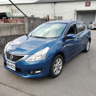 2014 tiida 免鑰匙啟動 恆溫 售26萬 臺中看車 0977366449 陳