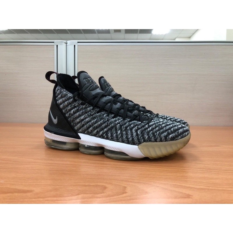 NIKE LEBRON XVI EP “OREO”    US13