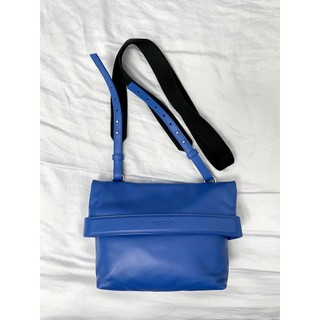 Bottega Veneta / BV牛皮 藍色斜背包 腰包 單肩背包
