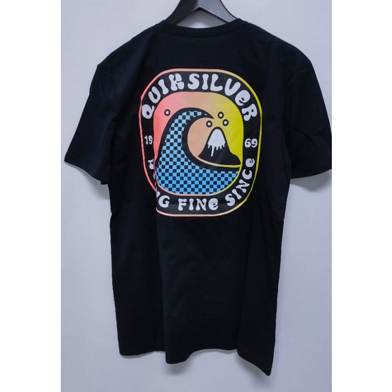 Quiksilver Another Story 黑色 T 卹，尺寸S