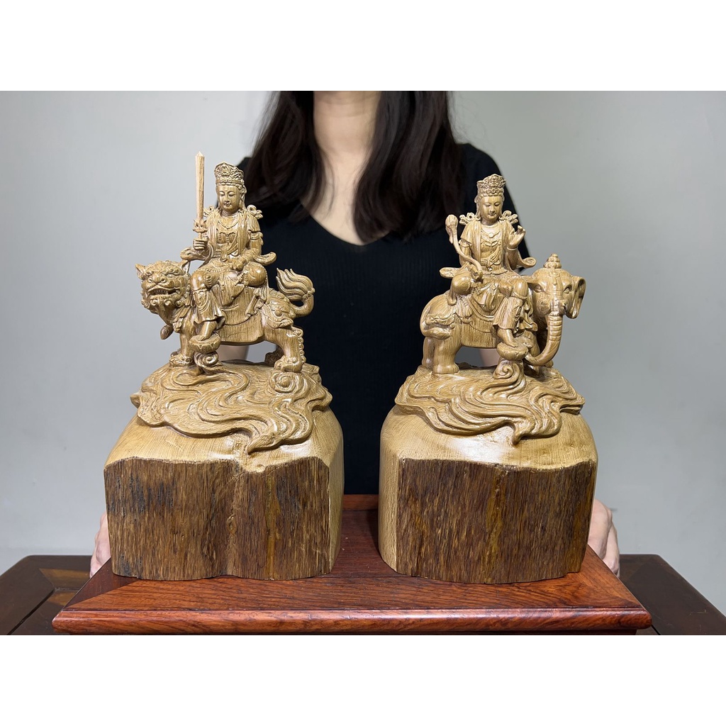 特別価格 仏教美術 香木 白檀彫刻 神獣乗り観音菩薩像 仏像 根付 置物