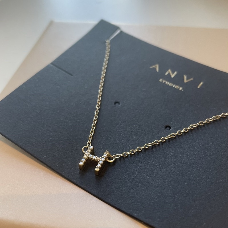 ANVI 滿鑽字母項鍊 H