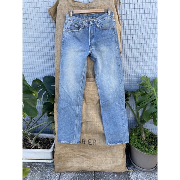 W32 高腰 美國製 501 牛仔褲 年 紅字 二手 Levi's 日本版 Levis  二手牛仔褲 淺色 已縮 經典