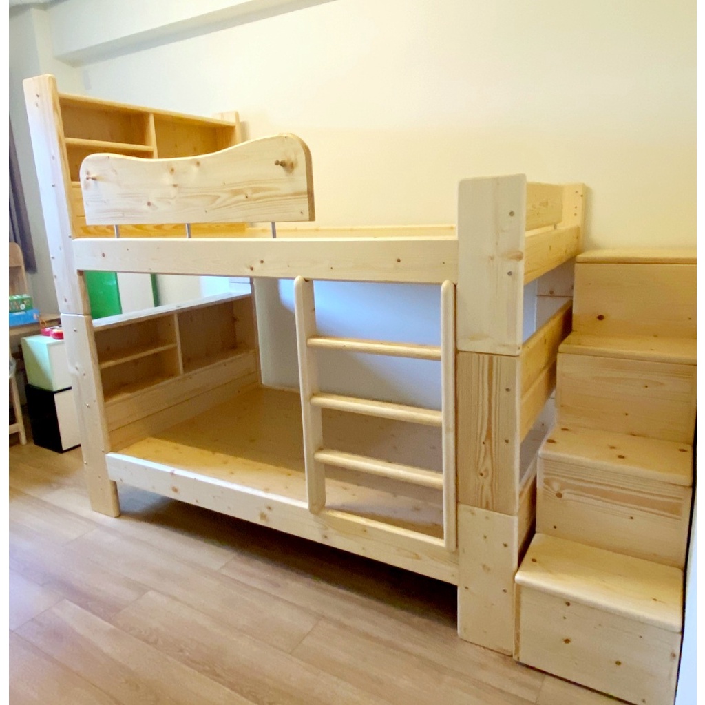 (棕色)搬家出清，台灣製，百貨公司購買，質料非常好 ，實木兒童床 雙層床 上下床 木床 兩層全實木高低床 子母床