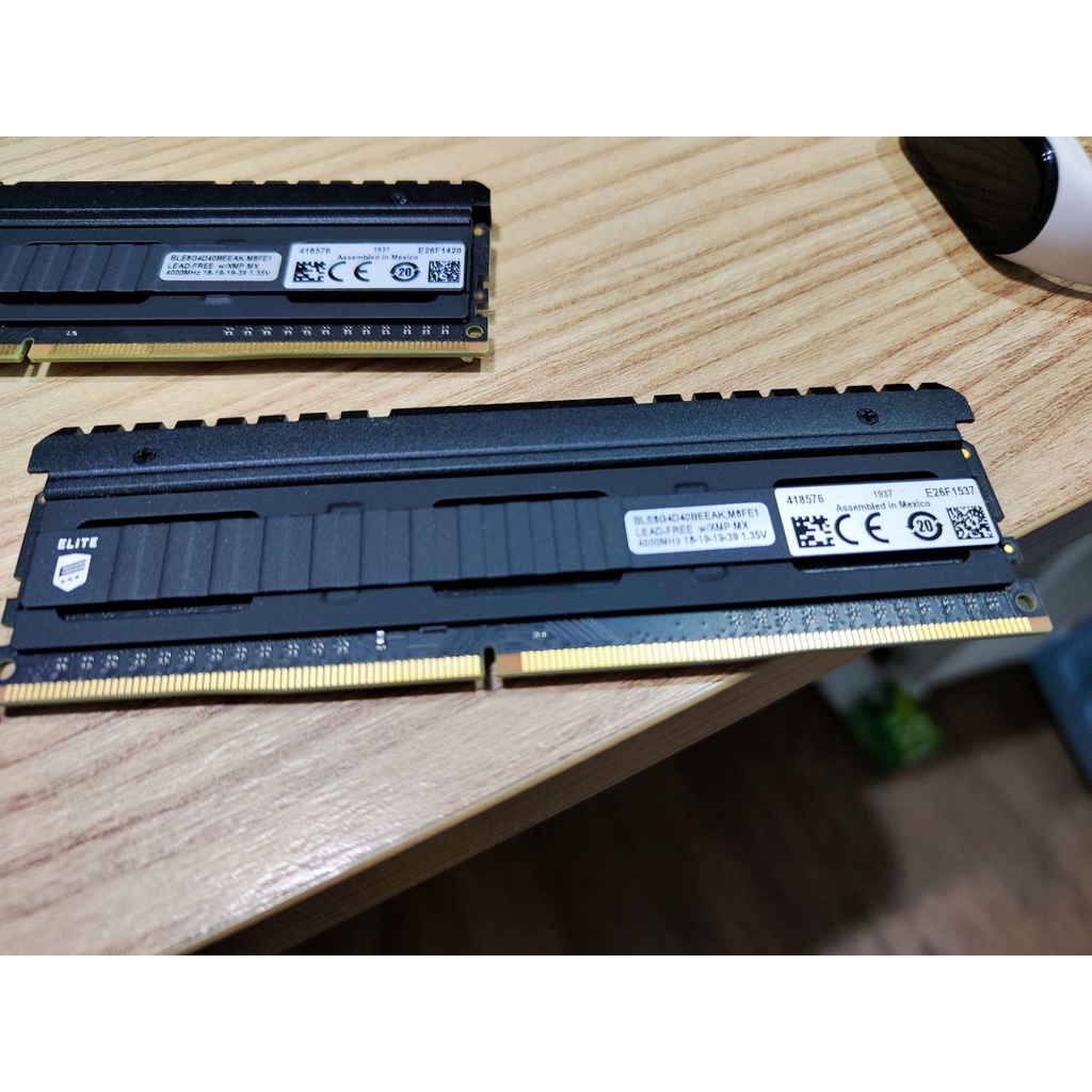 美光 Crucial Ballistix DDR4 4000(黑) 8G*2 雙通道 一組2400元 二手