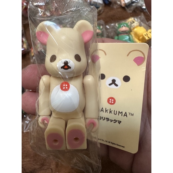 庫柏力克熊 Be@rbrick 100% 45代 拉拉熊